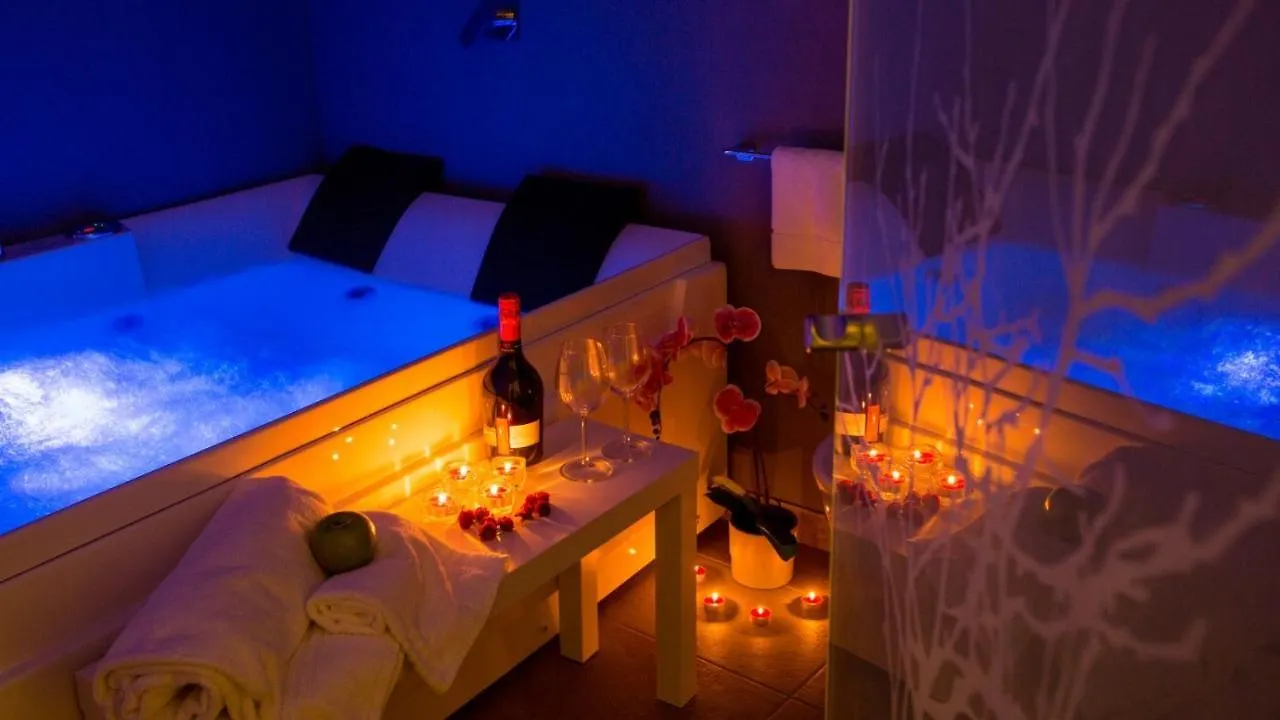 Bed and breakfast Etnea 208 Luxury Jacuzzi Suite CTA