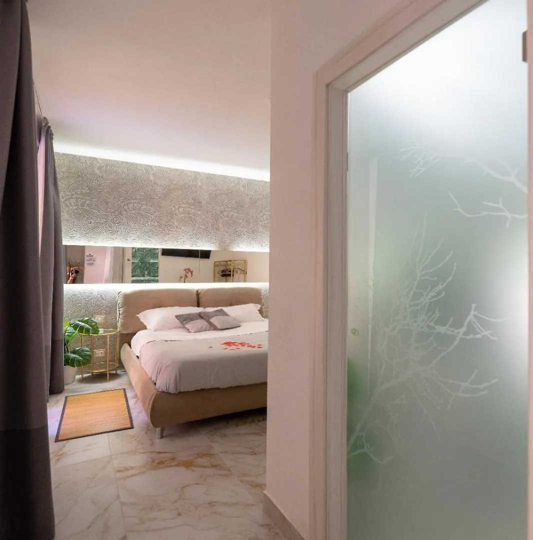 Etnea 208 Luxury Jacuzzi Suite CTA
