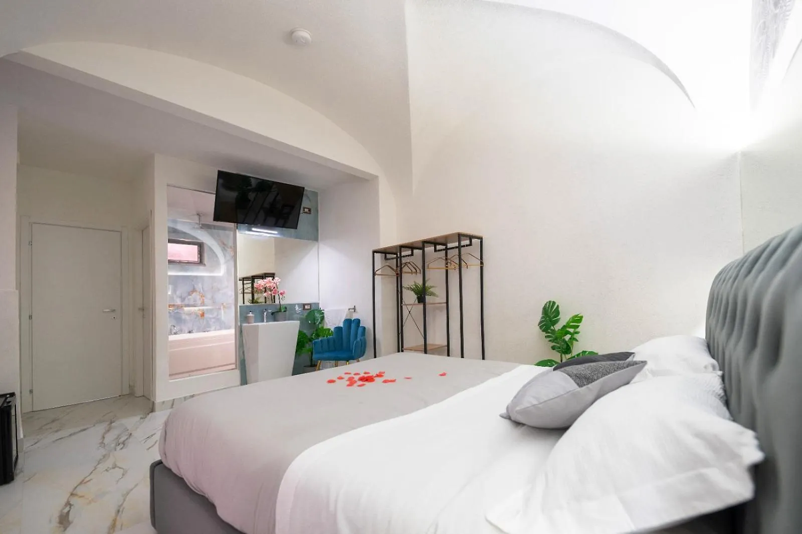 Bed and breakfast Etnea 208 Luxury Jacuzzi Suite CTA